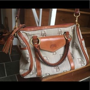 Classic Dooney & Bourke pocketbook